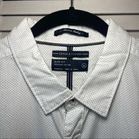 NWT White Patterned Button-down Sz XL - Picture 5 of 8